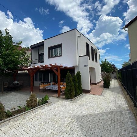 Vila Ammos Mamaia 120 Metri De Plaja Navodari Luaran gambar